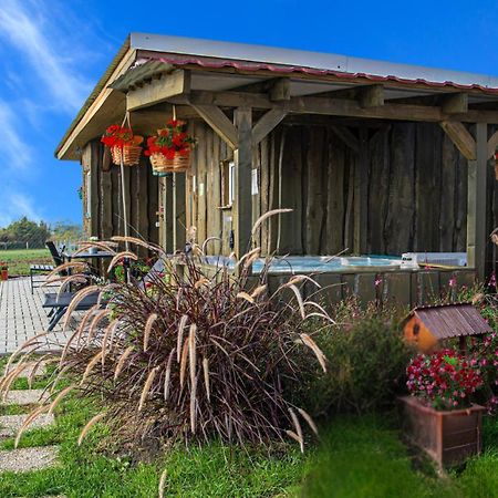 Rezi Romantic Jacuzzi Hideaway Near Heviz מראה חיצוני תמונה